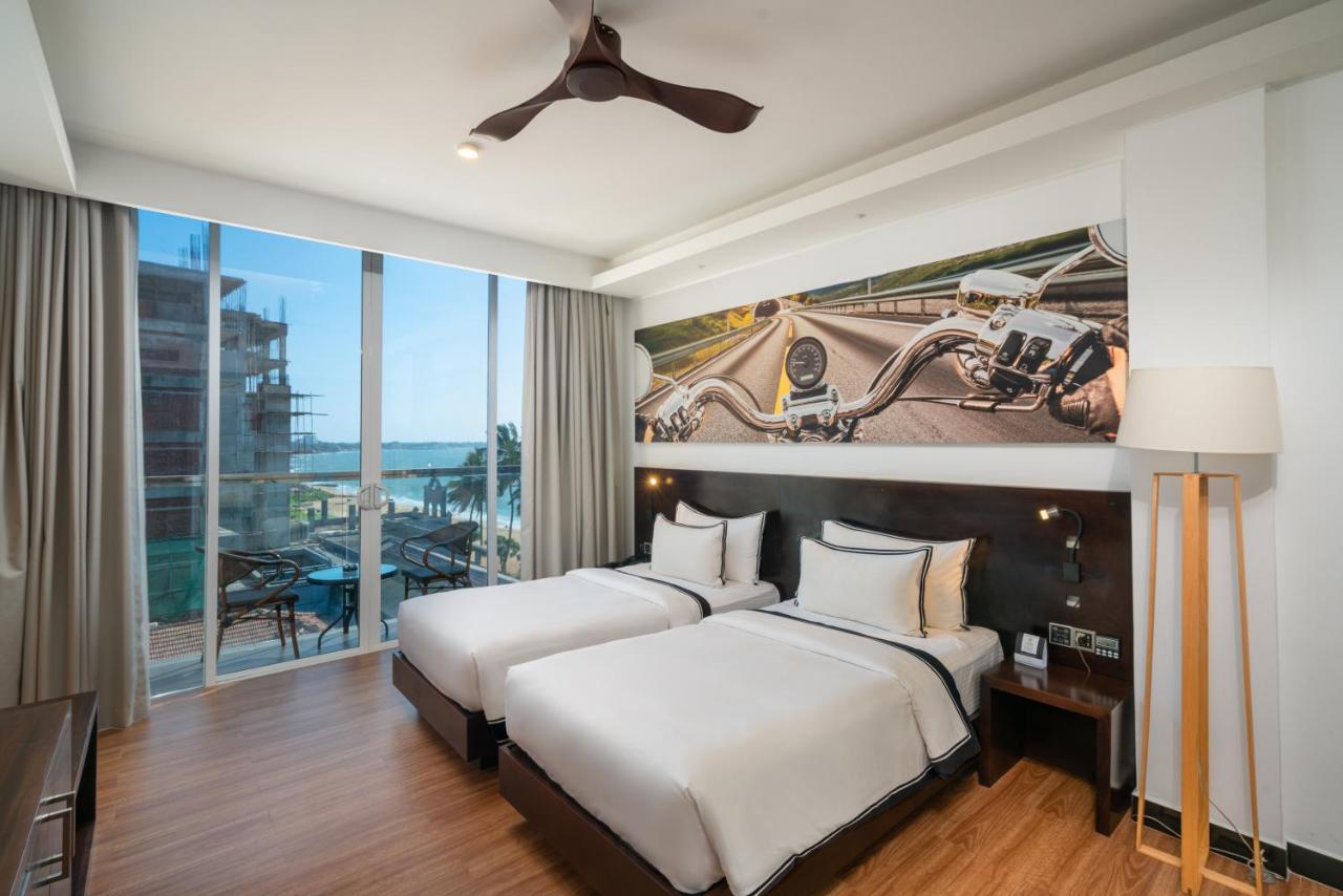 Super Deluxe Twin Room Lateral Sea View
