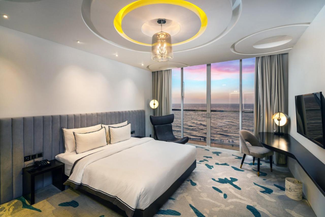Ocean Suite Spa Bath Balcony